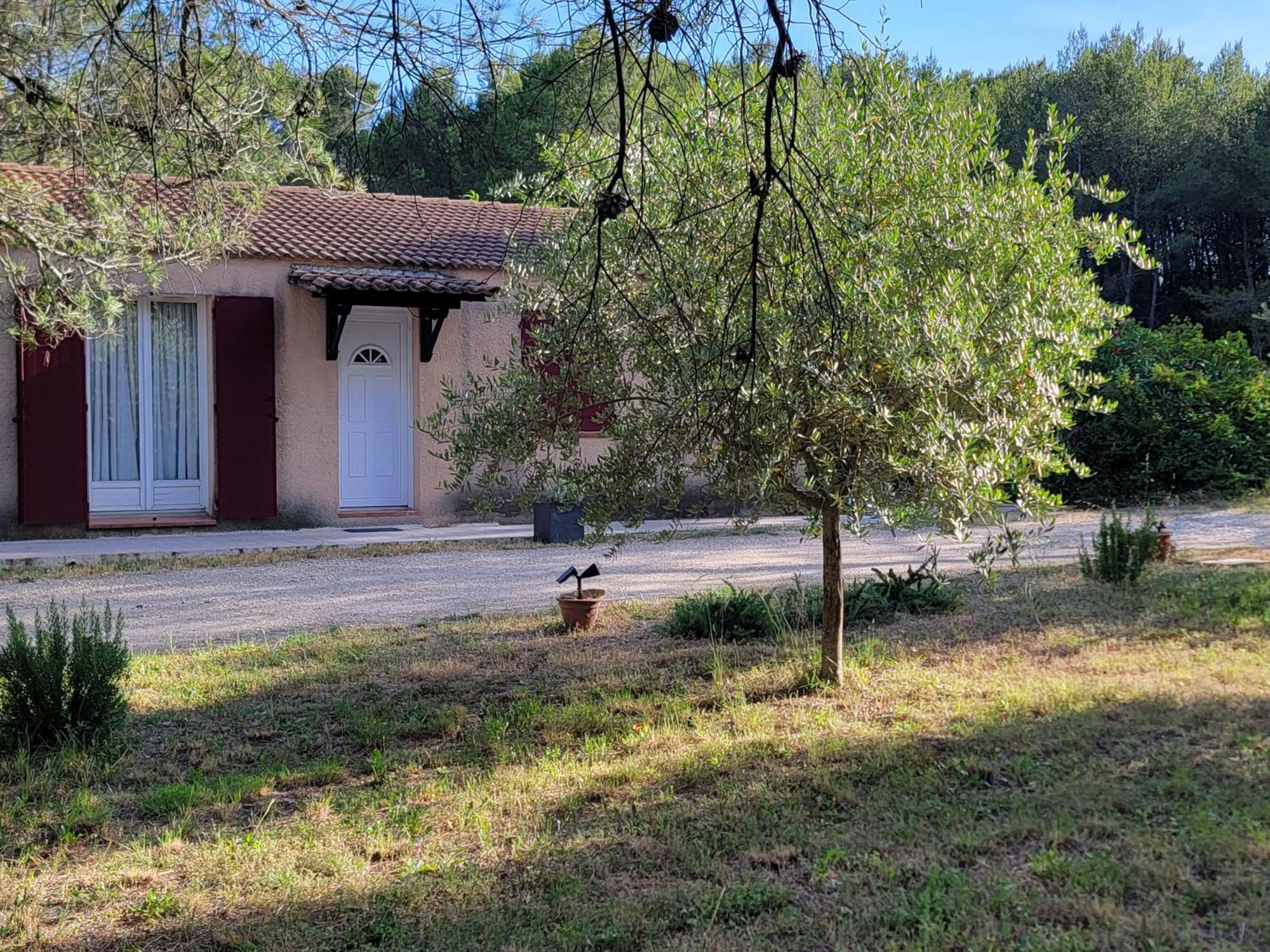Holiday home Maison T4, Campagne Provencale Calme, Confort